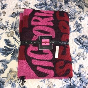 Victoria’s Secret Blanket 50”x60” New